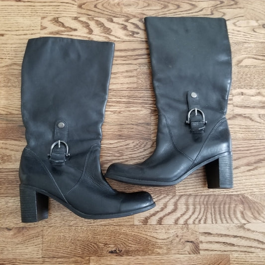 Leather Upper Chunky Heel Classic Black Boot