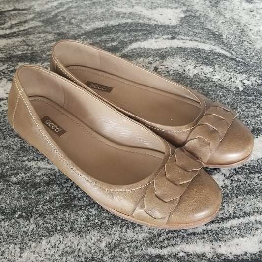 Ecco Gorgeous Flats Sz 41