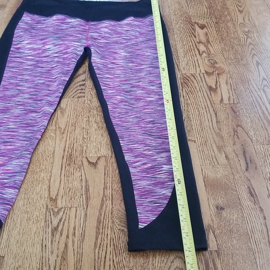 (M) Fabletics Capris Comfy Athleisure Athletic Workout