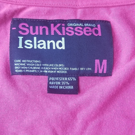 (M) Sun Kissed Island Jamaican Themed Tee 💕 Rayon Blend