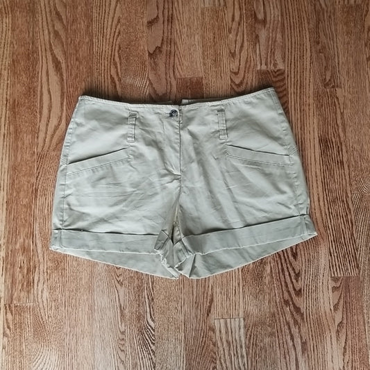(8) Theory Beige Mini Shorts ❤ Perfect for Summertime ❤ Cotton Blend