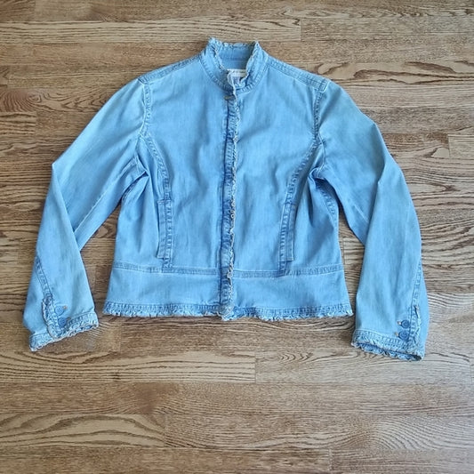 (L) Jones New York Light Wash Denim Stretch Jacket ❤ Ruffle Details