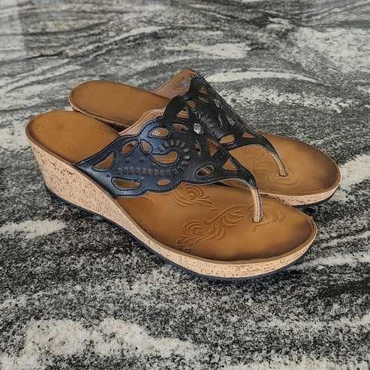 (10M) Clarks Wedge Sandal Thong Toe Vacation Summer