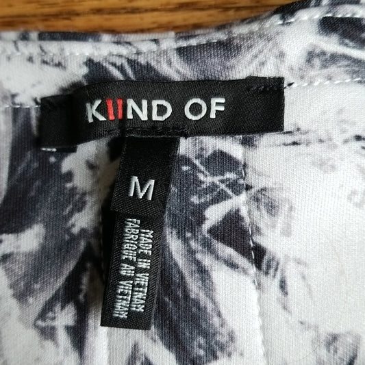 (M) Kiind Of Short Sleeve Broken Glass Print Top ❤ Casual ❤ Unique