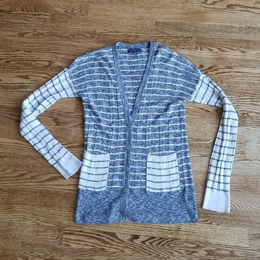 (S) American Eagle Thin Knit Stretchy Button Down Cardigan ❤ Comfortable ❤