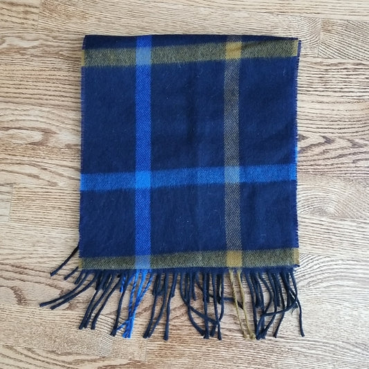 Club International by Tip Top Cozy Plaid Scarf ❤ Tassel Ends ❤ Ready for Fall