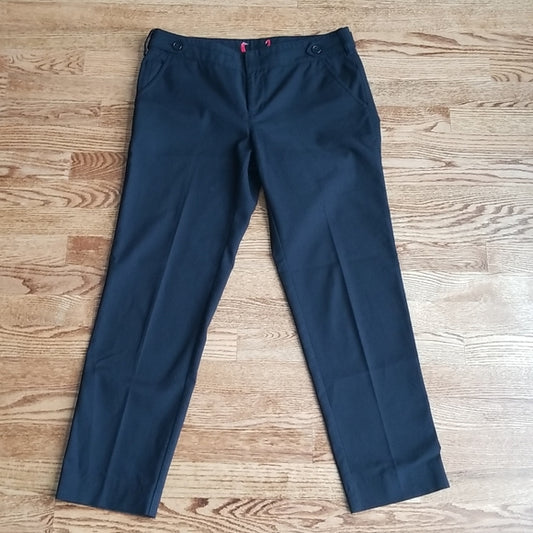 (8) Women's Black Cropped Business Casual Cotton  Blend Pants