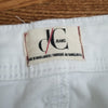 (14) d/C Jeans Slightly Curvy White Denim Cropped Jeans