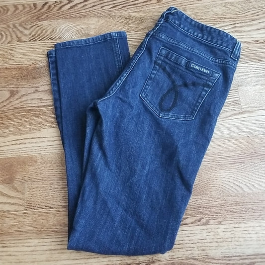 (28/6) Calvin Klein Jeans Dark Wash Straight Fit "Pencil" Denim Jeans