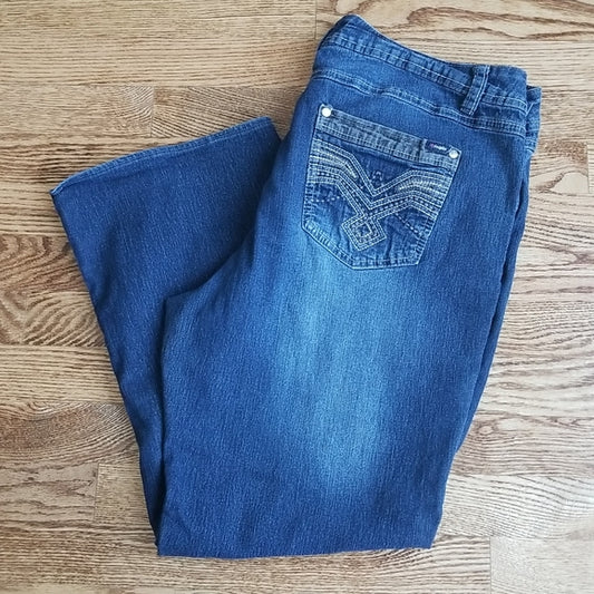 (18) Angels Dark Wash Cropped Ankle Denim Jeans