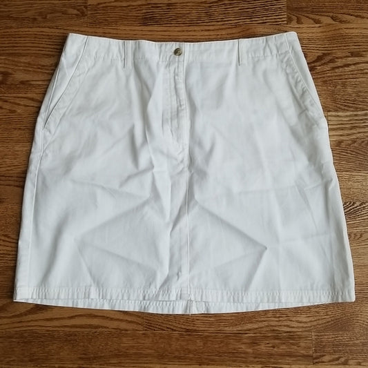 (16) L.L. Bean Women's 100% Cotton White Skirt with Pockets