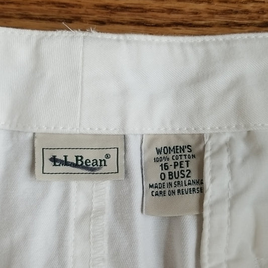(16) L.L. Bean Women's 100% Cotton White Skirt with Pockets