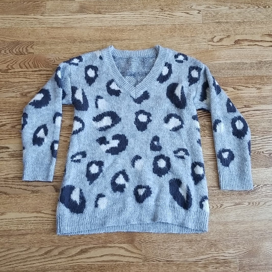 (S) Animal Print Fuzzy Thick Knit Cozy Pull On V Neck Sweater Oversized Winter