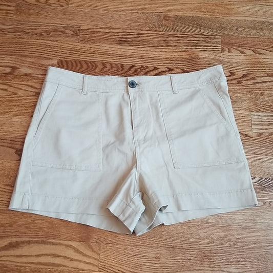(15) Suzy Sheir Neutral Cotton Blend Shorts with Pockets Outdoor Summer Vacation