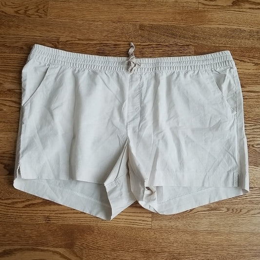 (2XL) Denver Hayes Mia Mid Rise Neutral Lightweight Shorts Cottagecore Summer