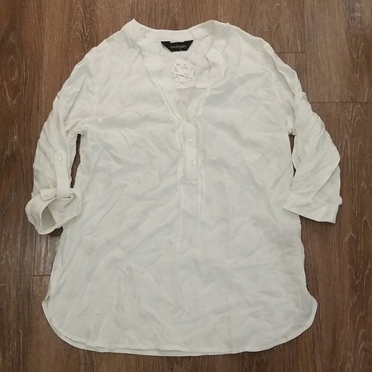 (S) NWT Brody Myles 100% Rayon Slightly Sheer ½ Sleeve Parial Button Up Blouse