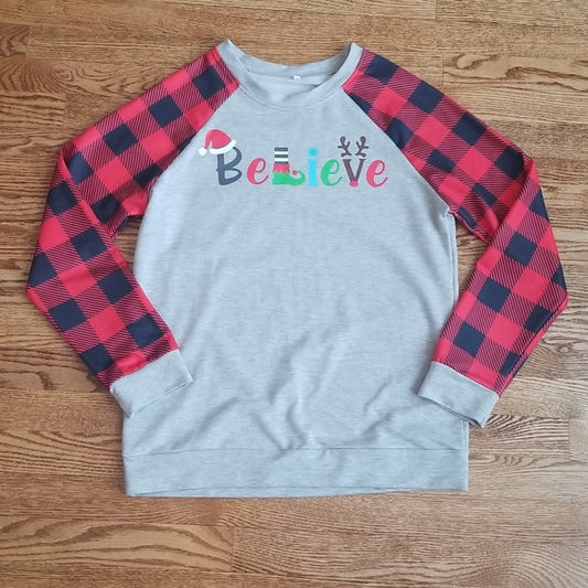 (M) Graphic Holiday "Believe" Long Sleeve Crew Neck Sweater Festive Plaid Soft