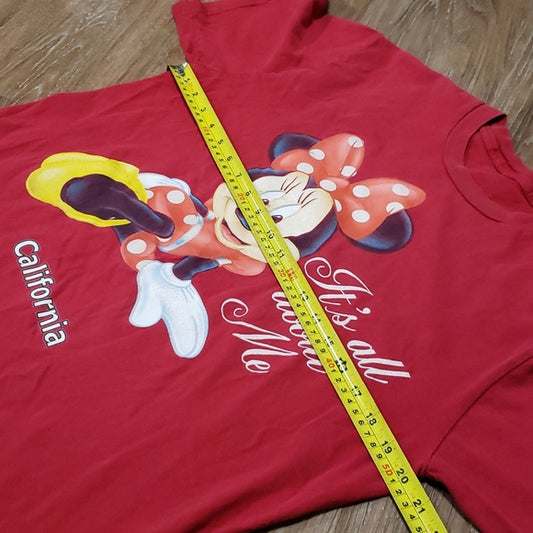 (L) Disney Minnie Mouse Short Sleeve Crew "It's All About Me" Graphic T-Shirt