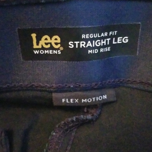 (16W) Lee Women's Regular Fit Straight Leg Mid Rise Flex Motion Pant Navy Blue