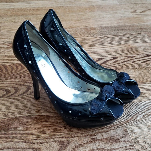 (6M) Guess by Marciano Eyelet Heart Design Stilletto Heels Date Night Evening