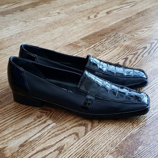 (11) Amalfi by Rangoni Textured Reptile Low Heel Loafers Italian Formal Workwear