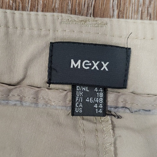 (14) Mexx Neutral Golf Slim Fit Casual Vacation Athleisure Stretch Comfortable