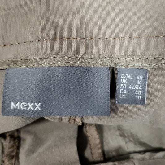 (10) MEXX Fitted Neutral Athleisure Stretch Golf Outdoor Vacation Travel Hiking