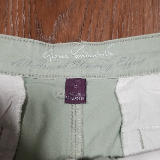 (12) Gloria Vanderbilt All Around Slimming Effect Shorts Resortwear Travel Cargo
