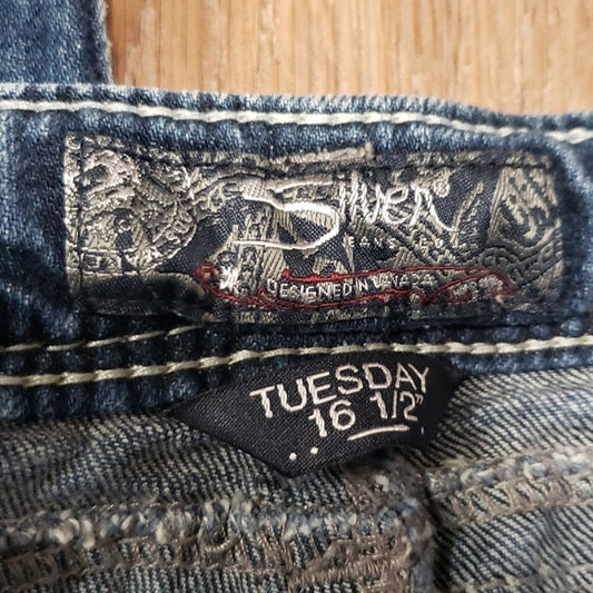 (W28/35L) Silver Jeans Co. Tuesday 16 ½" Designed in Canada Slim Denim