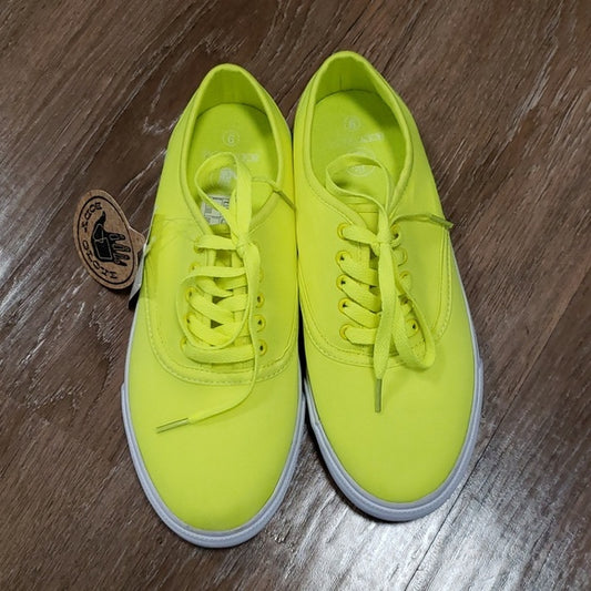 (9) NWT Body Glove Neon Florescent Lace Up Skate Style Shoe Streetwear Statement